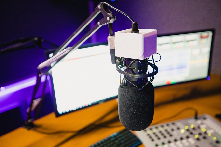 Op de radio